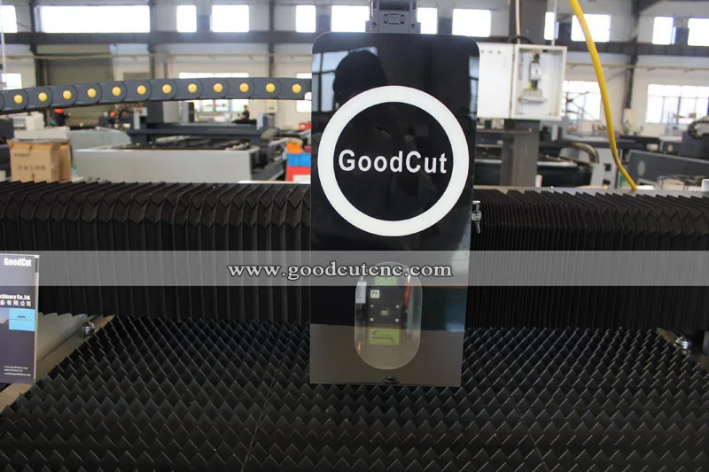 

low cost advertising ipg laser source 500w fiber laser cutting machine