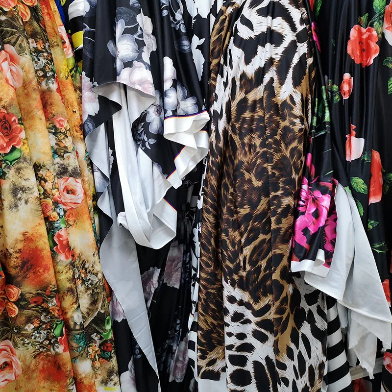 

Swimwear fabric knitted spandex Leica round elastic milk silk printing performance stage high elastic dance clothing fabric