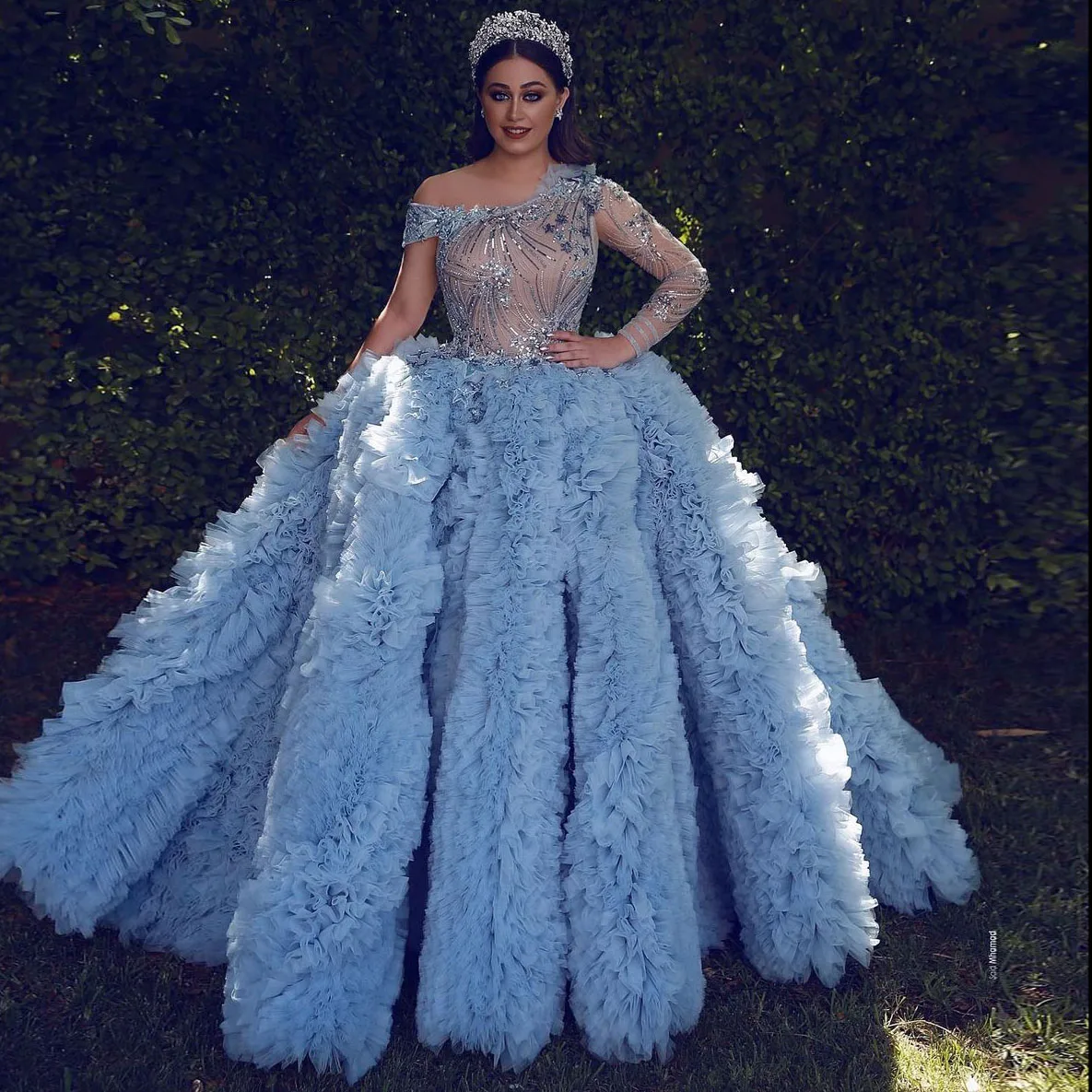 

Classic Prom Dresses Off The Shoulder Sequins Applique Lady Dress One-Shoulder Sweep Train Layered Puffy Tulle Evening Gowns