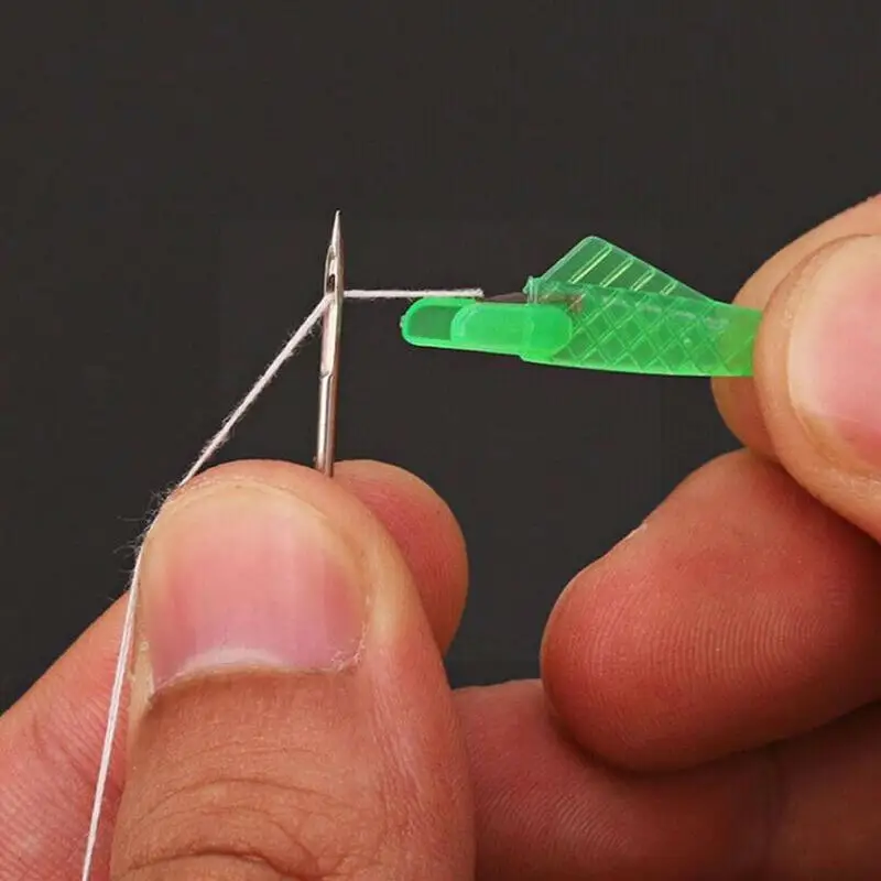 

New Mini Fish Type Needle Threader Device Sewing Machine Threader Simple Tools Random Color D0J4