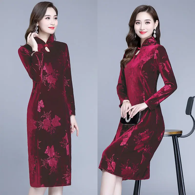 

Pleuche dress long old big yards in the spring and autumn in the decoration and add more velvet cheongsam dress