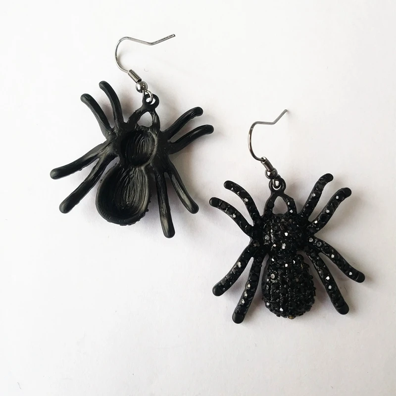 

Halloween Spider Earrings 2020 Cosplay Easter Creative Rhinestone Inlay Women Alloy Material Black Mysterious Party Accessories