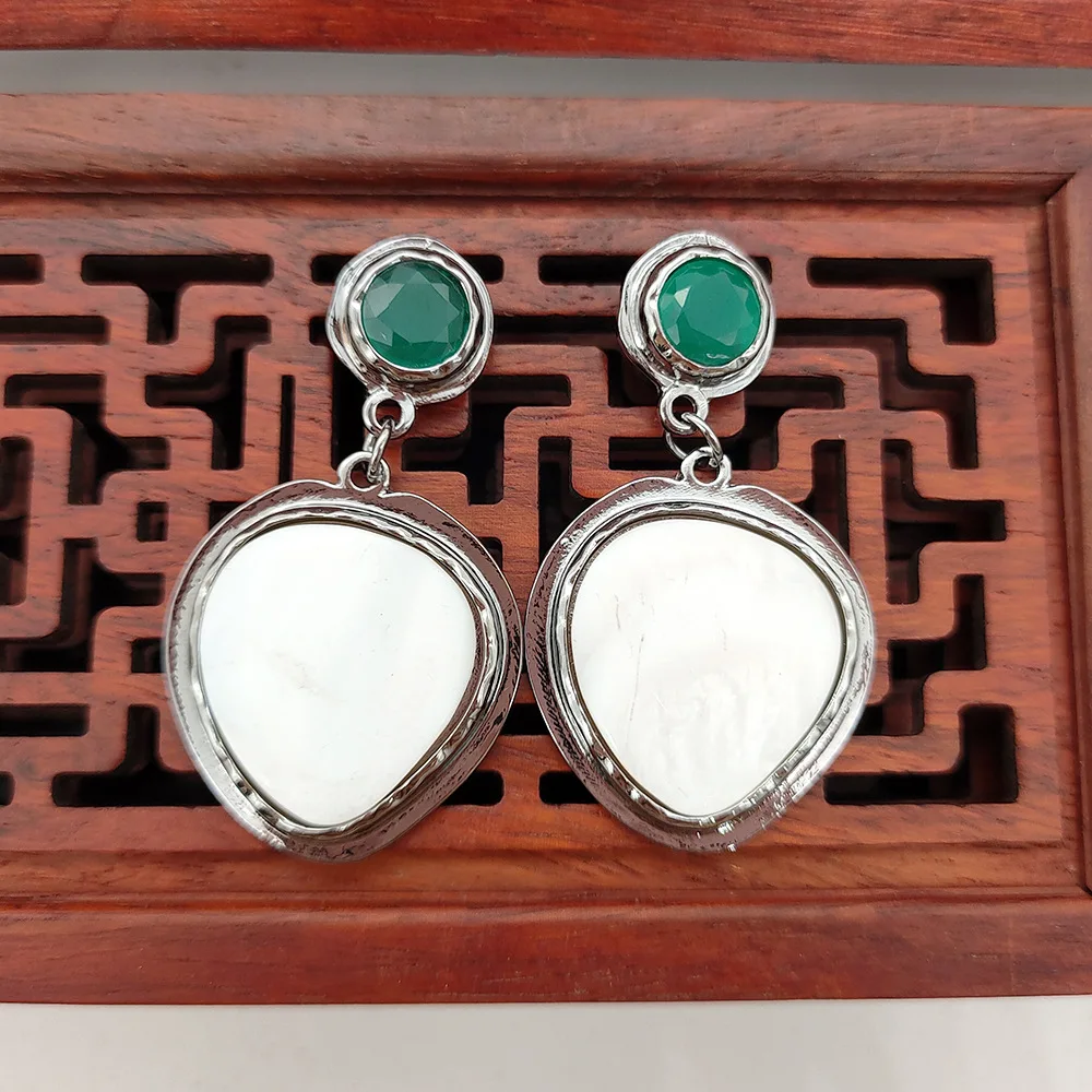 

Set Emerald Ear Studs and mother of Pearl Shell Pendant Earrings Cute Heart Earrings For Women Fashion Girls Charm Ear Jewelry
