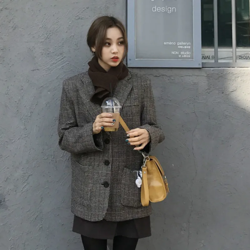 

Women Autumn Winter Overcoat Long Jacket Female Notched Collar Plaid Coat with Buttons Vintage Elegant Manteau Femme Hiver