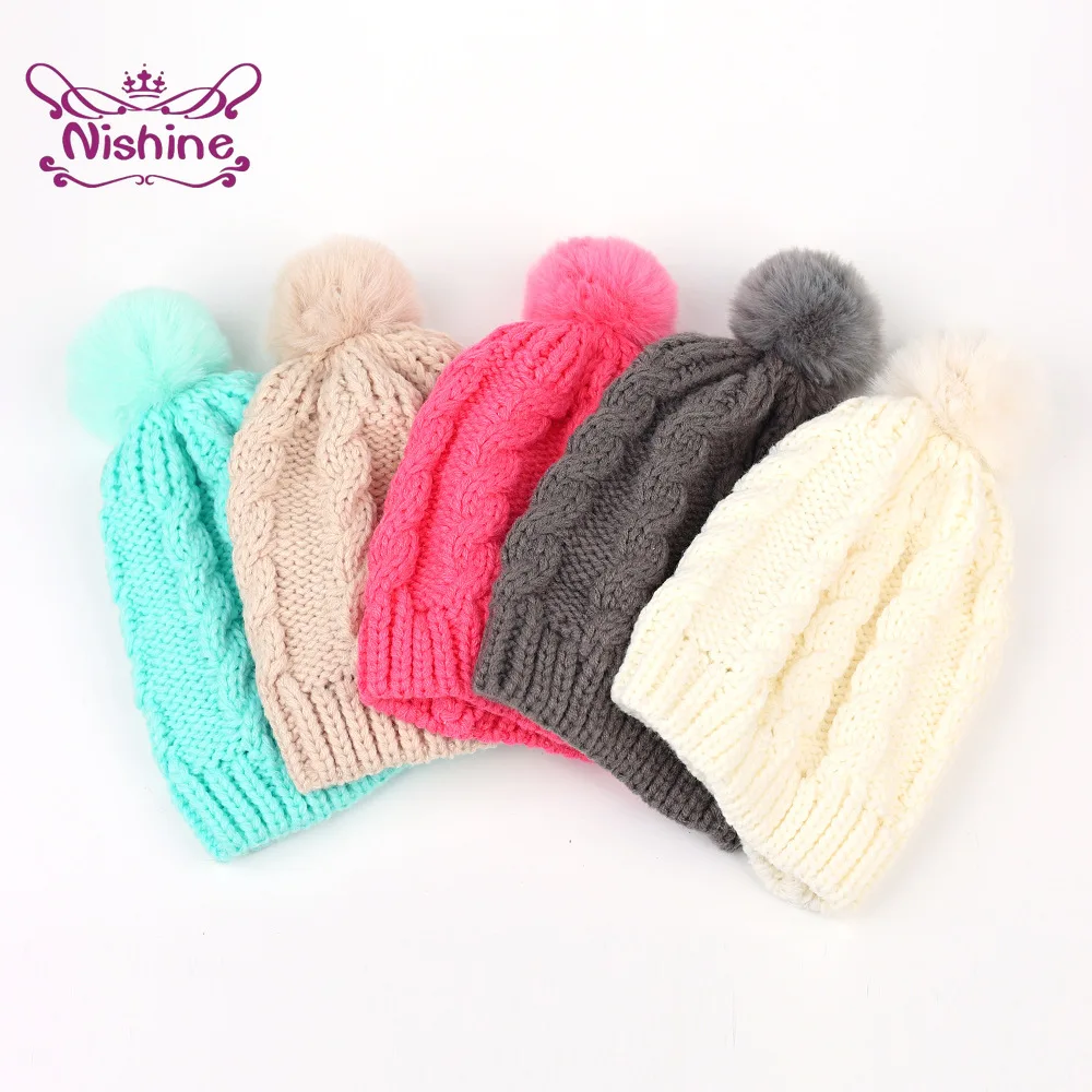 

Шапка для малышей однотонная пушистая вязаная шапка из шерсти Модная вязаная крючком теплая шапка в полоску детский головной убор аксессуа...