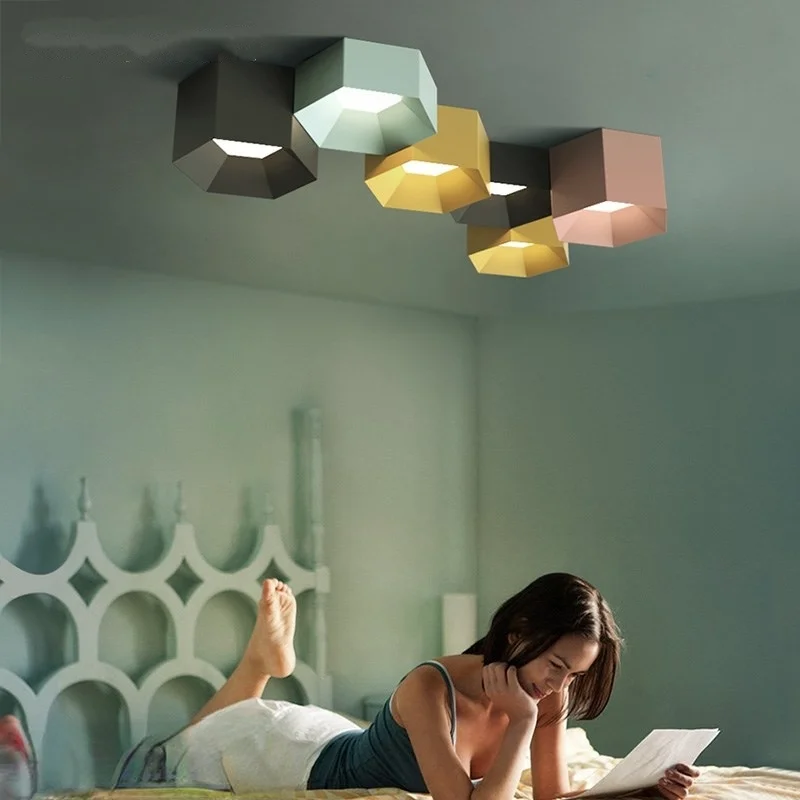 

Acrylic chandelier, modern geometric combination, color mark dragon lamp, color, metal