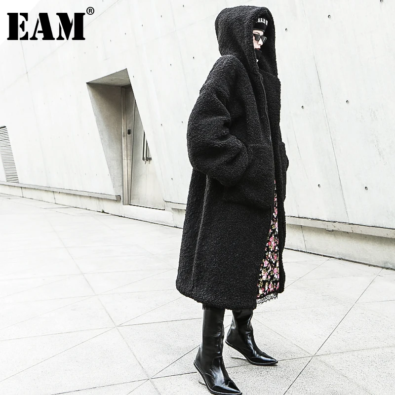 

[EAM] Loose Fit Black Lambswool Thick Oversized Jacket New Hooded Long Sleeve Women Coat Fashion Tide Spring Autumn 2021 1DE114