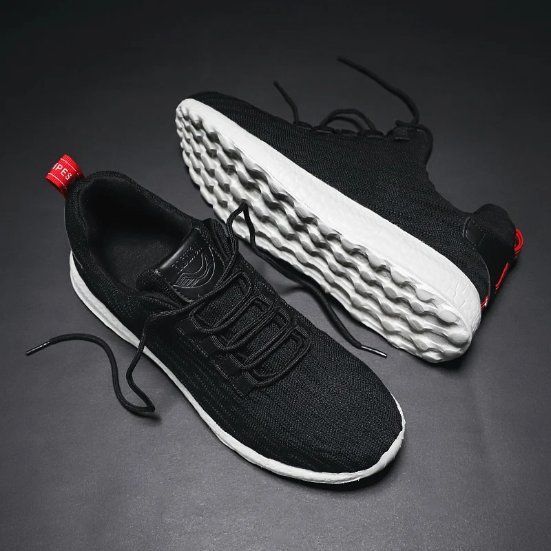 Черные кроссовки мужские сетчатые дышащие спортивные уличные для пробежек на