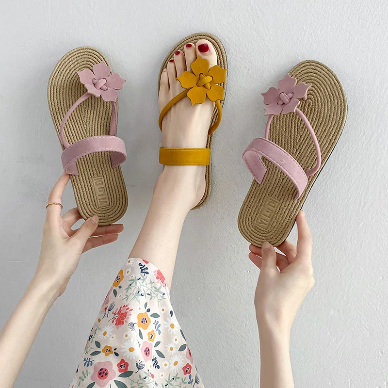 

Beach Shoes Slippers Casual Slides Slipers Women Flower Low Sabot Luxury Flat 2021 Floral Scandals Basic PU Rome Shoes Woman 202