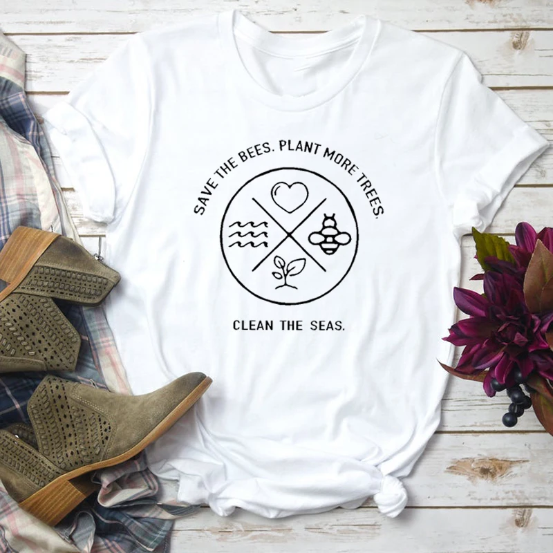 Футболка женская хлопковая в стиле Спасите пчелы растения больше