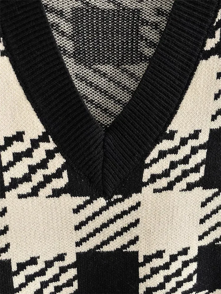 

Retro British Style Light Familiar Knitted Vest Color-Contrast Check Design V-neck Sweater Vest Autumn Winter Women's Wear