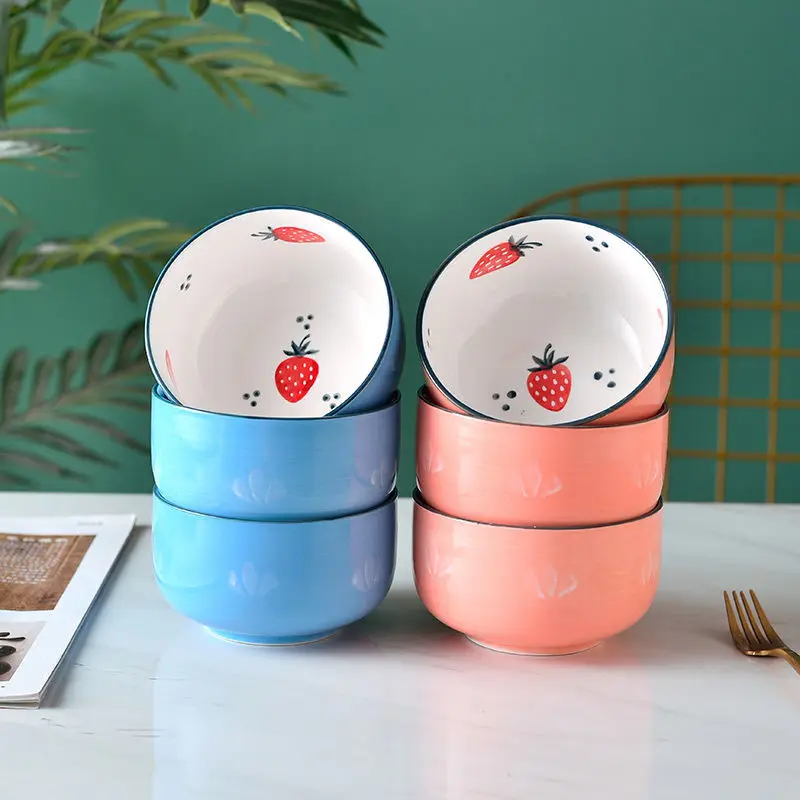

2/4pcs 4.5 Inch Ceramic Bowl Kitchen Tableware Bowl Set Household Rice Bowl Ramen Salad Bowl Cute Strawberry Bowl Soup Bowl