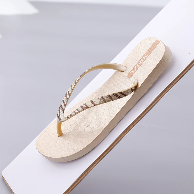 Оптовая продажа Новинка 2020 года летние шлепанцы женские повседневные пляжные