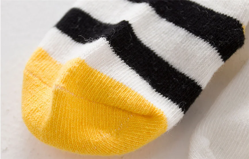 Носки для малышей носки-тапочки с милыми машинками новорожденных мальчиков и