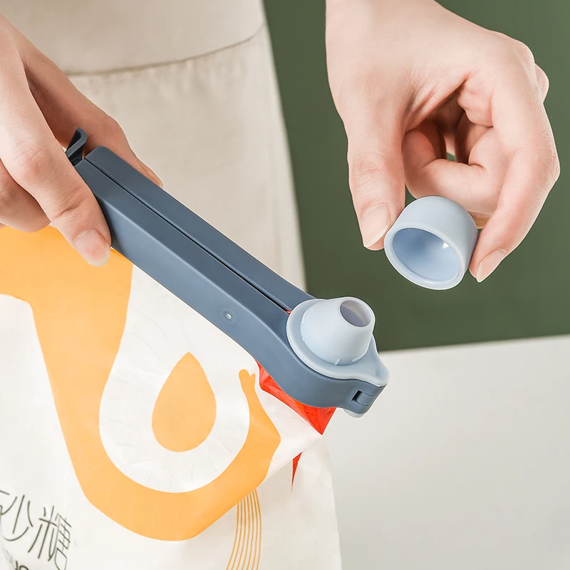 

Clamp for food bag with sealing spout, sealing clip, tea snack sealing artifact
