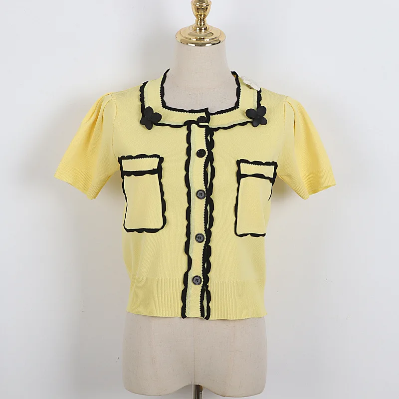 

Party led the sweater in the summer of 2021 the new show thin sweet flower adornment color matching the brief paragraph cardigan