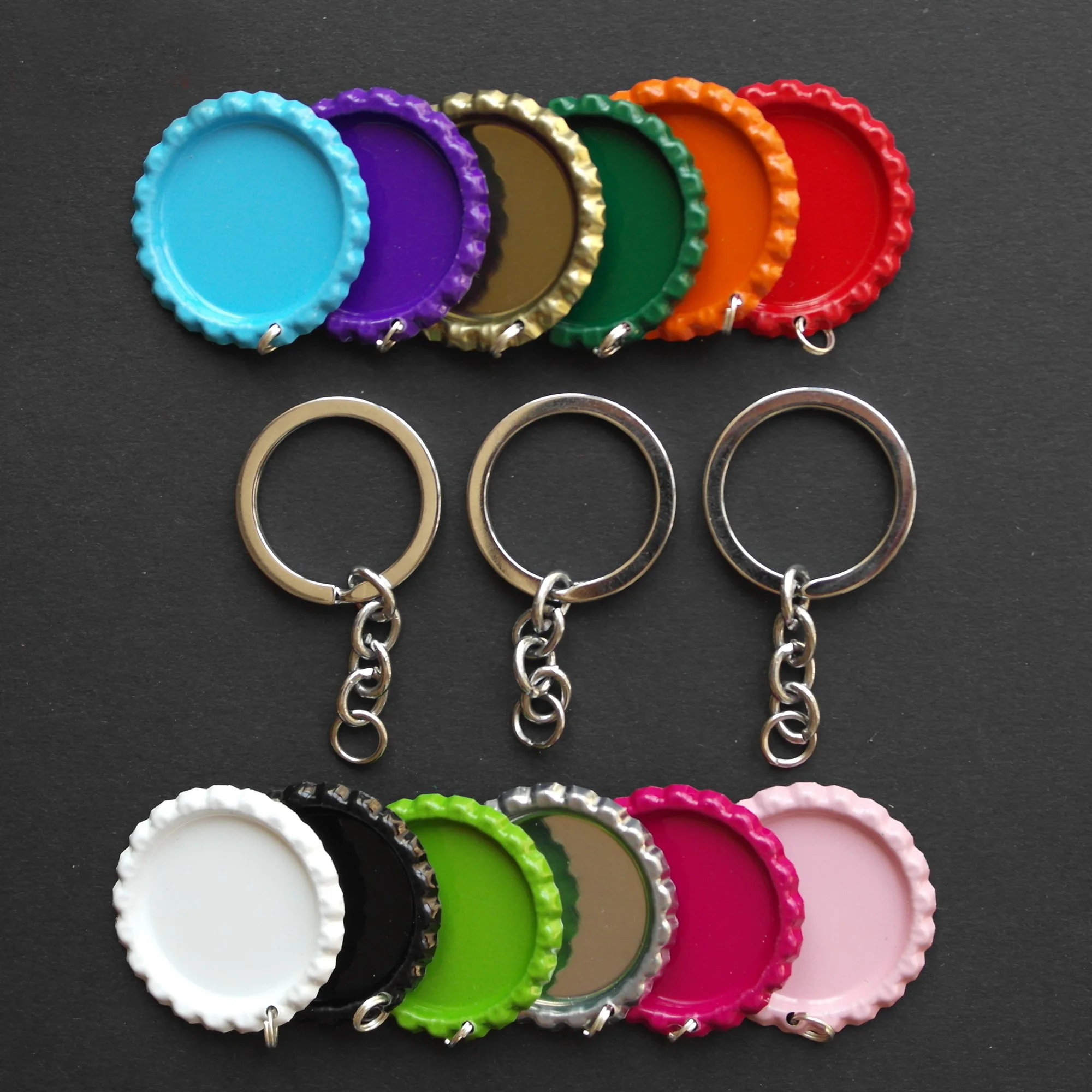 100 Pcs Bright Flattened Chrome Bottle Caps Made of Tinplate+100 Key Chain +100 1 inch Domes for jewelry flat Crown Cap | Дом и сад