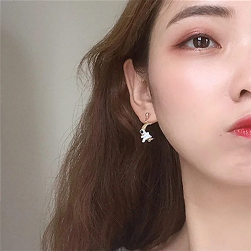 Женские серьги-гвоздики с Луной звездой и кисточками асимметричные