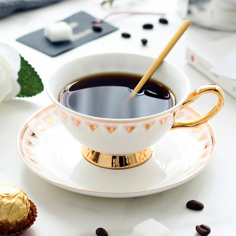 

Симпатичные креативные фарфоровые чашки и блюдца, винтажные чайные наборы, современные экологически чистые столовые приборы BY50BD