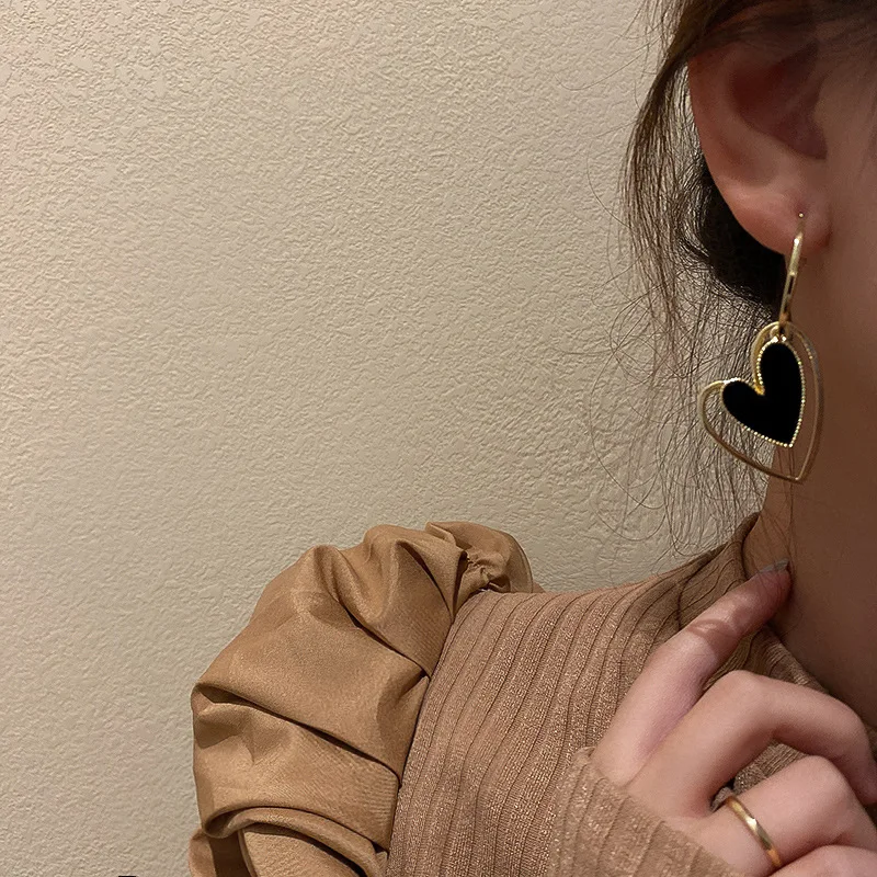 Новый пост не вызывает аллергии бесплатная доставка Черная Эмаль Стразы с