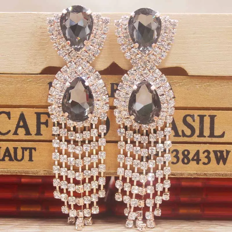 Разноцветные серьги висюльки разного дизайна из горного хрусталя