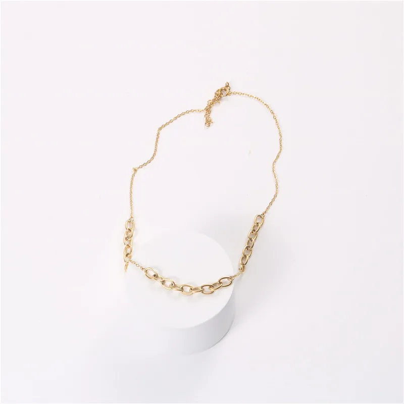 

Gold Color Geometric Necklace Female Stainless Steel Chain Light Luxury Clavicle Chain High Sense Of Design Necklace For Women