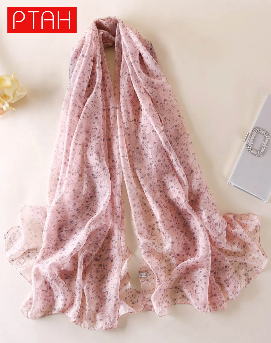 

[PTAH] New Temperament Large Silk Scarf Women Lightweight Square Neckerchief Breathable Print Silk Scarf High Quality 180*100cm