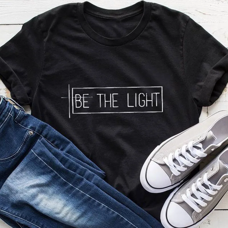 Женская футболка с принтом Be The Light|Футболки| |