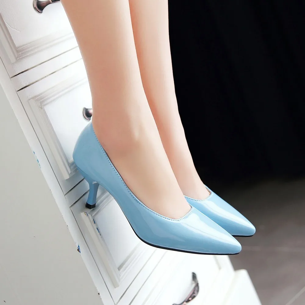 Женские туфли-лодочки с острым носком на тонком высоком каблуке | Обувь