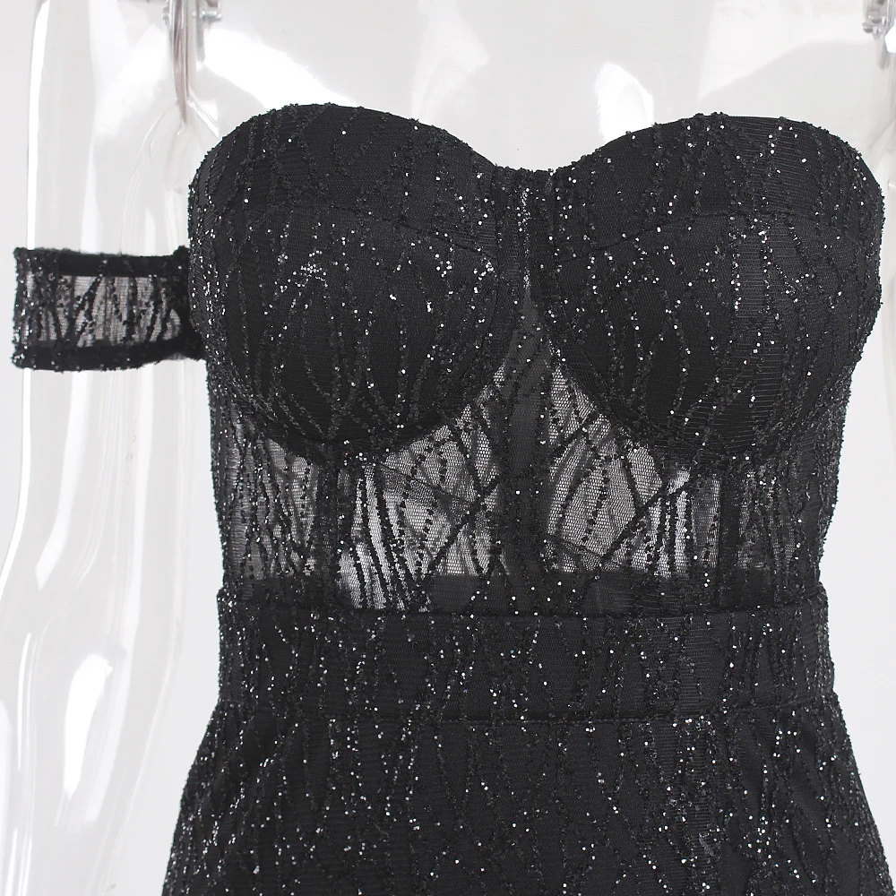 Черное вечерние нное вечернее платье ажурное с открытыми плечами разрезом сбоку