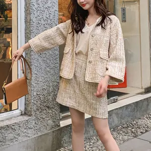 Женский офисный костюм Bella Philosophy, однотонный Костюм-двойка с карманами и юбкой, Осень-зима 2019