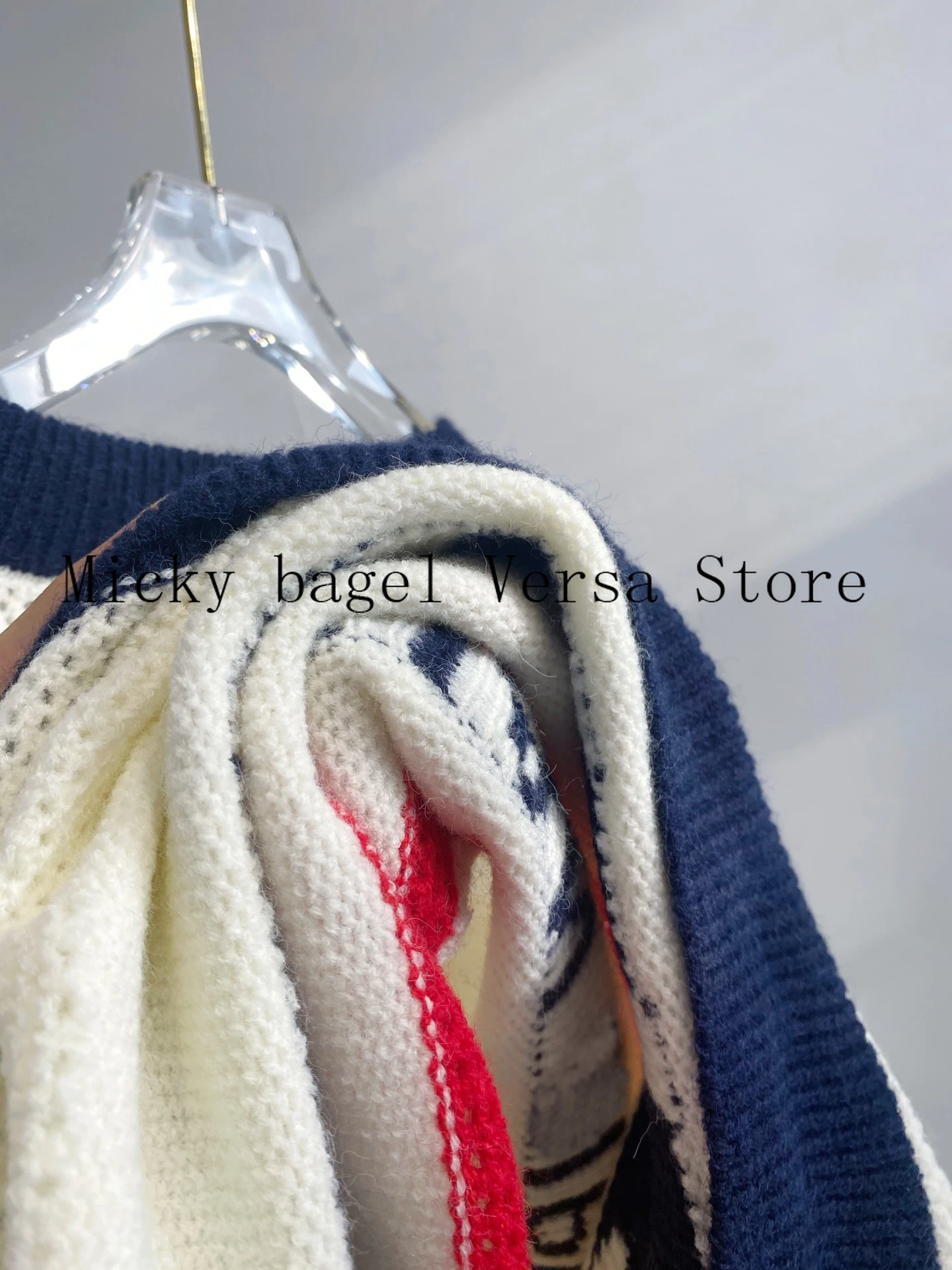 

2021 luxury brand color matching letter printing fashion women's top versatile round neck loose casual long sleeve sweater