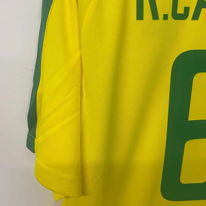 

Retro 2002 R.CARLOS Ronaldinho Jersey 1994 to 1998 Ronaldo Classic shirt