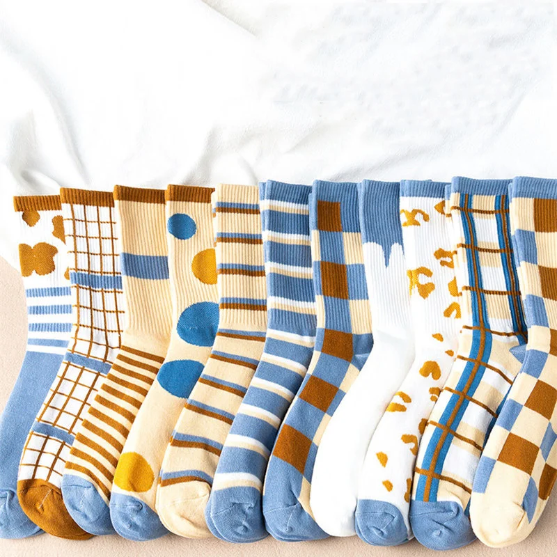 

Dreamlikelin Female Streetwear Striped Print Sport Skateboard Socks Korea Fashion Cotton Sock