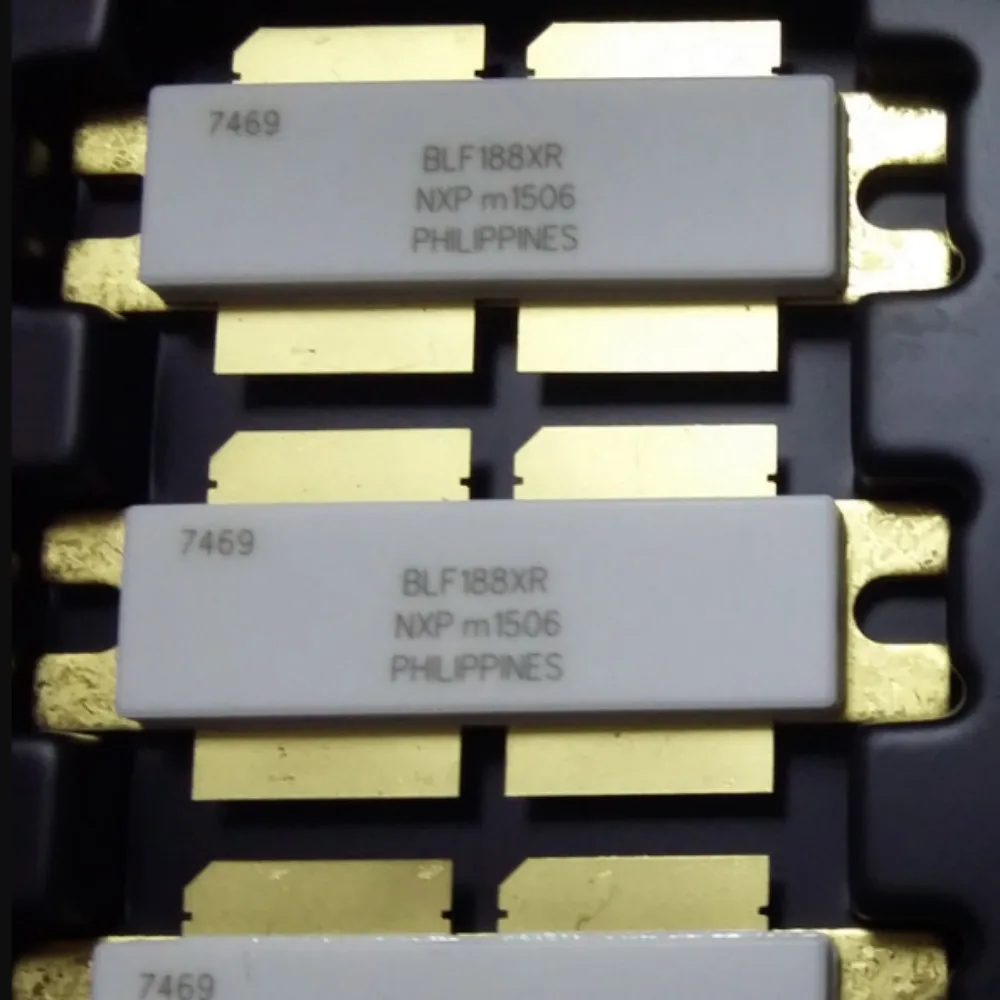 1 шт BLF188XR 1400 Вт 600 МГц SMD в наличии
