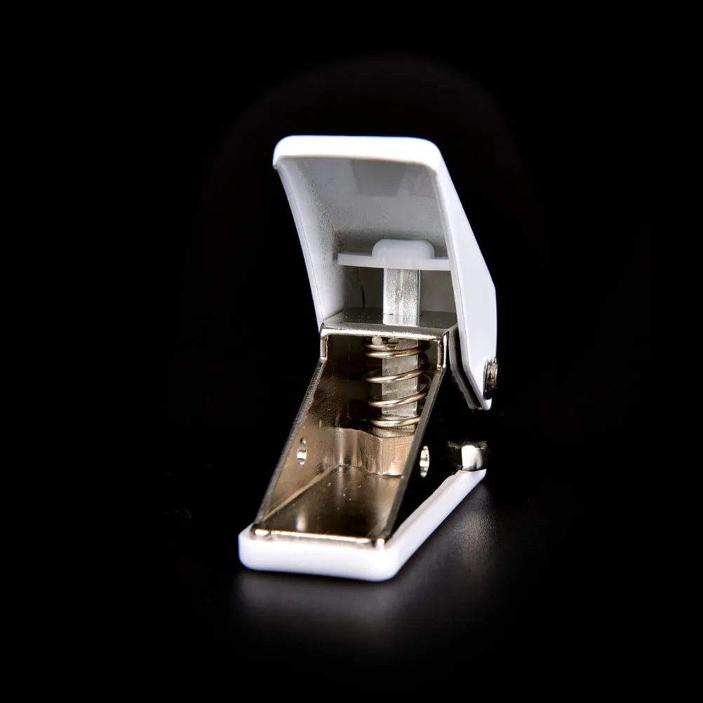 

Portable Alloy Party Dart Flight Hole Puncher Punch Shaft Darts Tool and 50pcs Dart's Shaft Metal Ring Accessories