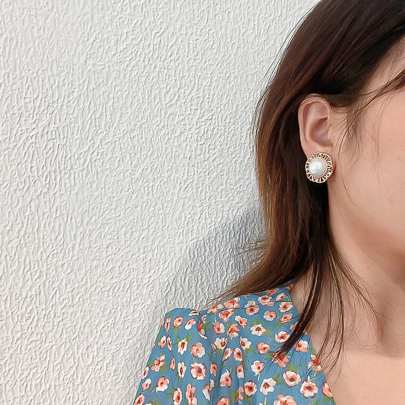 Серьги-гвоздики с искусственным жемчугом в стиле ретро | Украшения и аксессуары