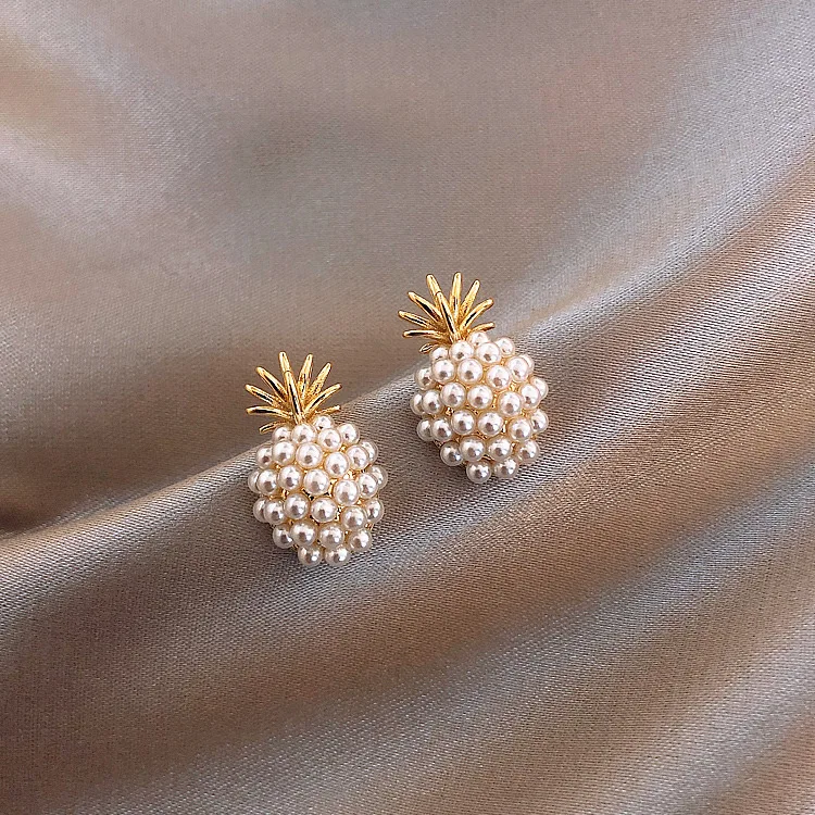 

Pineapple Pearl Earrings French Retro Earrings Net Red Temperament New Tide Earrings