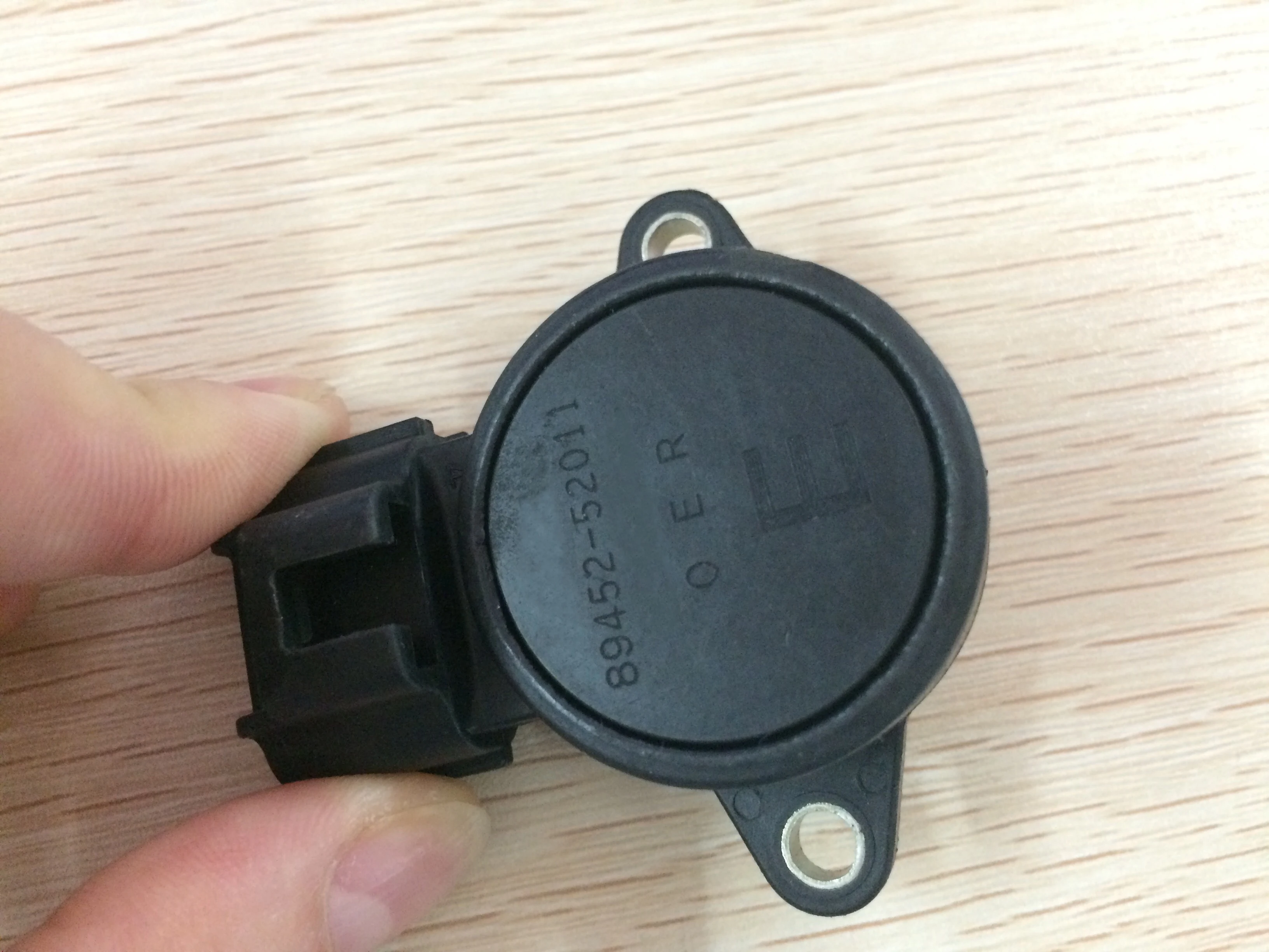 

Genuine Sensors for Toyota Yaris Vitz Echo Throttle Position Sensor 89452-52011 8945252011