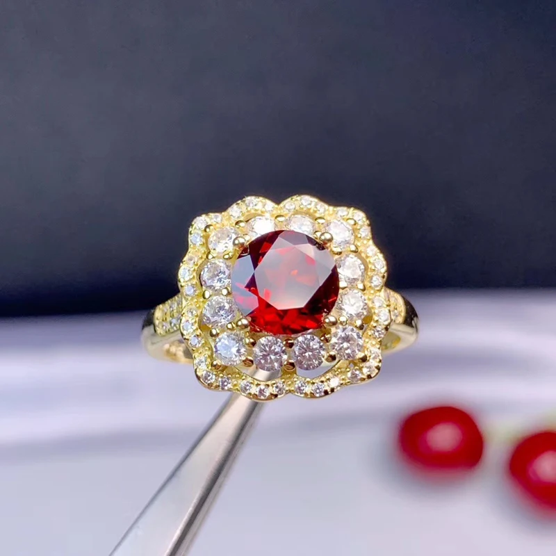 Женское кольцо из серебра 925 пробы с гранатом для вечерние 7 мм естественное стиль