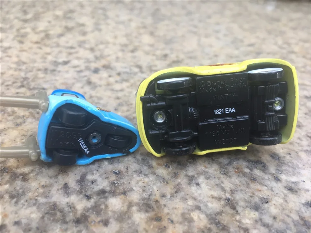 2 шт. машинки из м/ф машинки| |