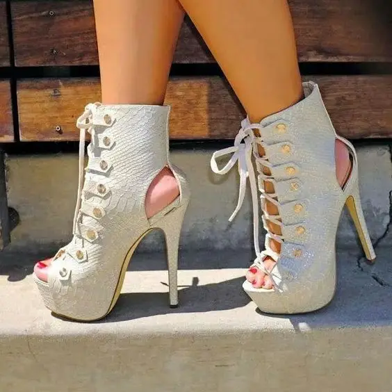 

Pure white texture rivet CROSS STRAP HIGH HEEL SANDALS platform sandals