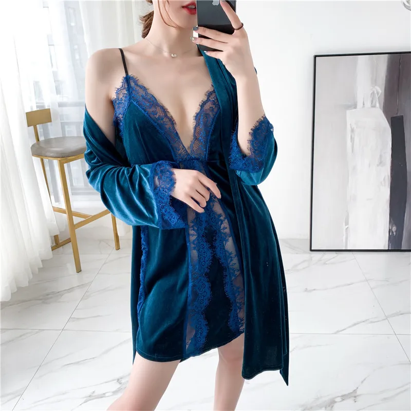 Корейская плюшевая женская пижама на бретельках с длинным рукавом Золотая