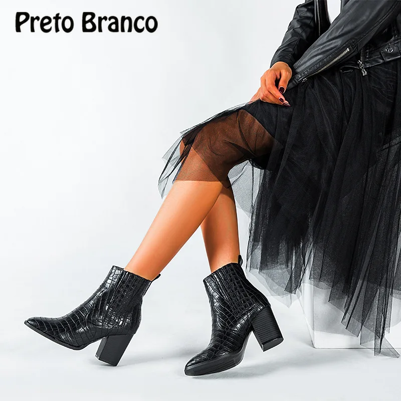 

PRETO BRANCO/2021 г. Осенне-зимние модные короткие Ботинки на каблуке 8 см женские кожаные ботинки на Высоком толстом каблуке с узором «крокодиловая...