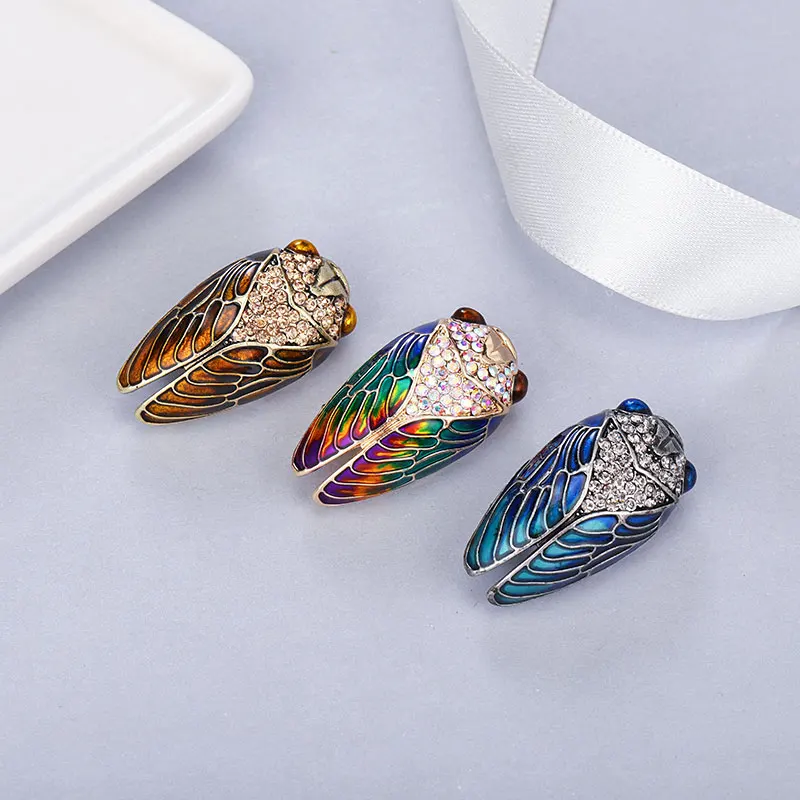 MAIKALE Vintage Enamel Cicada Brooch Pins Crystal Insect Brooches for Women Bee Broches for Girls Colthes Kids Bag Accessories