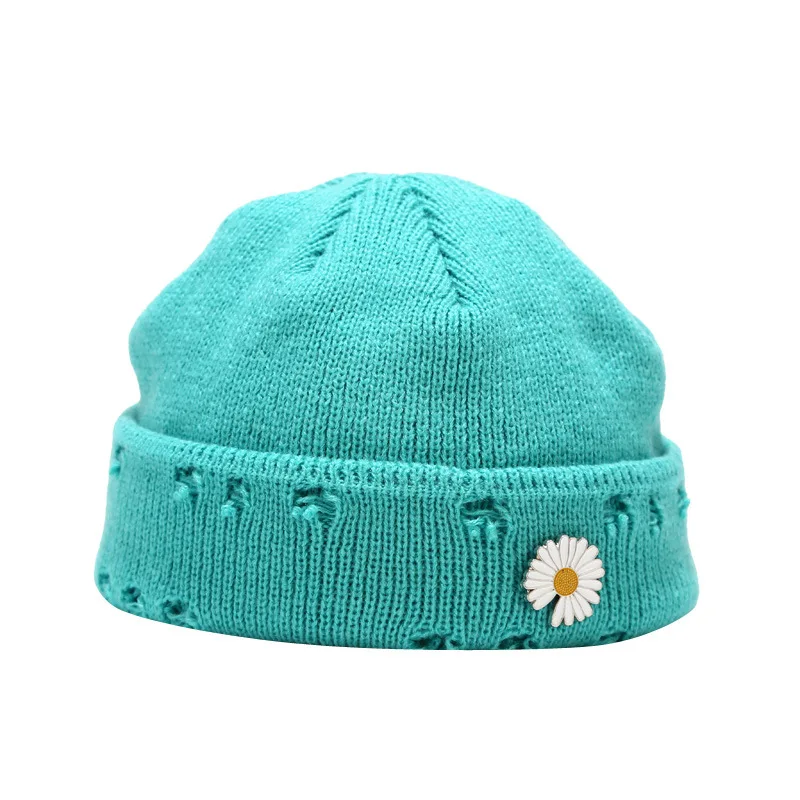 

Autumn Adult Women Casual Soft Skullies Beanies Winter Flower Daisy Embroidery Thick Warm Knitted Hat Curled Landlord Caps