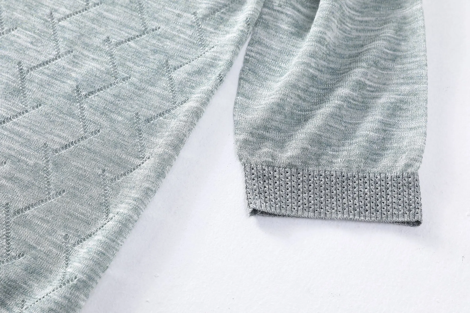 

New Fashion Lightweight Hollow V-neck Knit Cardigan Breathable Outdoor Flowy Women's Short Sleeve Top