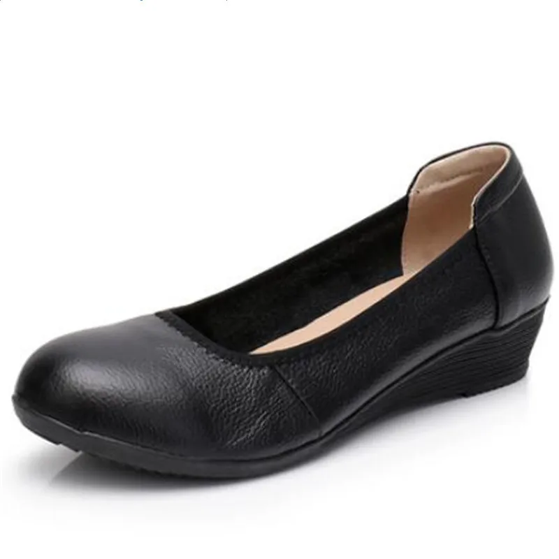 Женские туфли из натуральной кожи на плоской подошве | Обувь