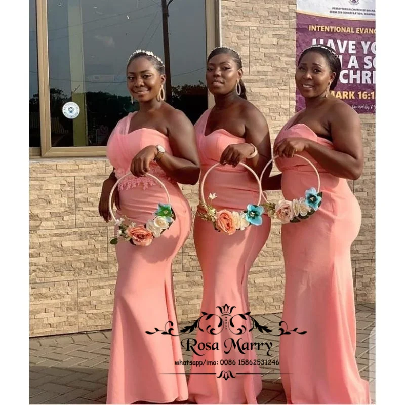 

Women One Shoulder Mermaid Bridesmaids Dresses 2021 Sexy Lace Appliques Cheap African Nigeria Wedding Guest Gown Maid Of Honors