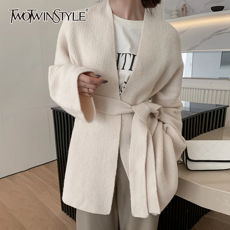 

Женский свитер с бантом TWOTWINSTYLE, Повседневный свитер с V-образным вырезом, длинными рукавами, высокой талией, облегающий, 2019